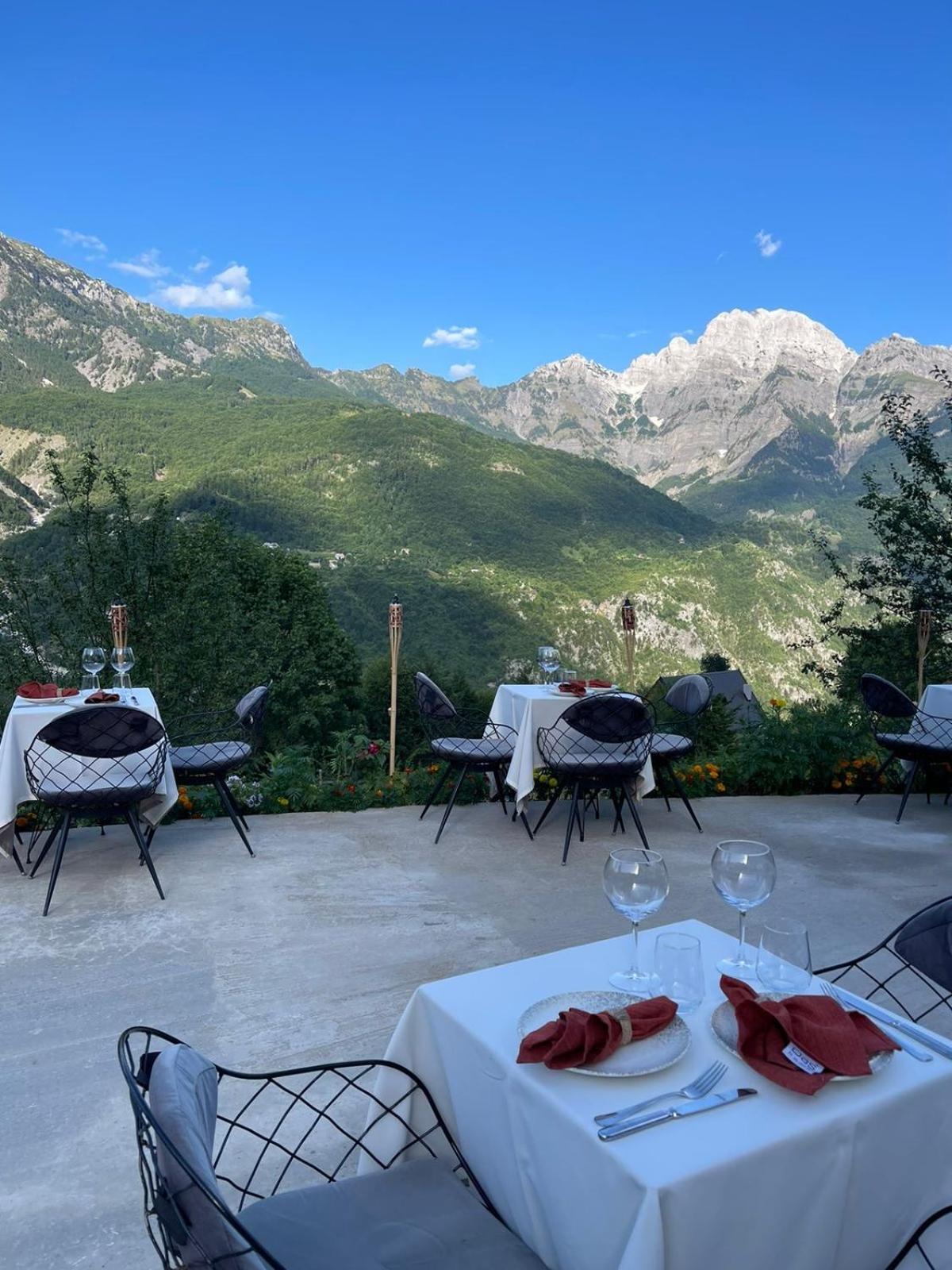 Vidis Chalet Boutique Hotel Theth Bagian luar foto