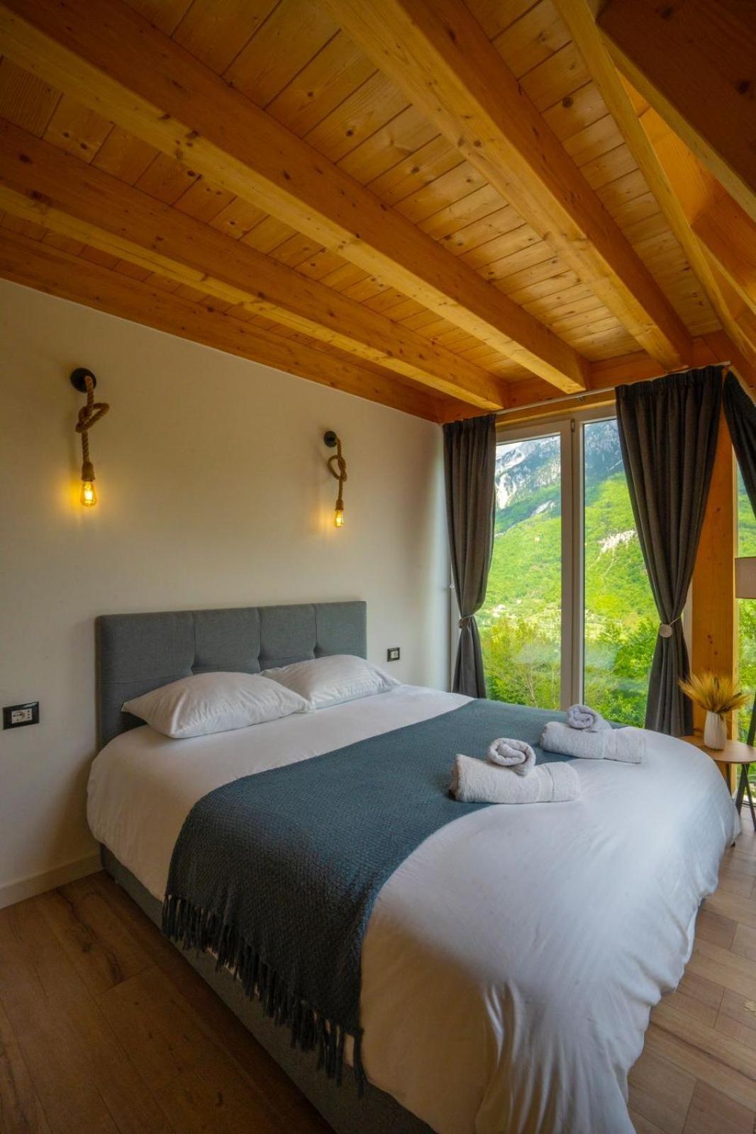 Vidis Chalet Boutique Hotel Theth Bagian luar foto