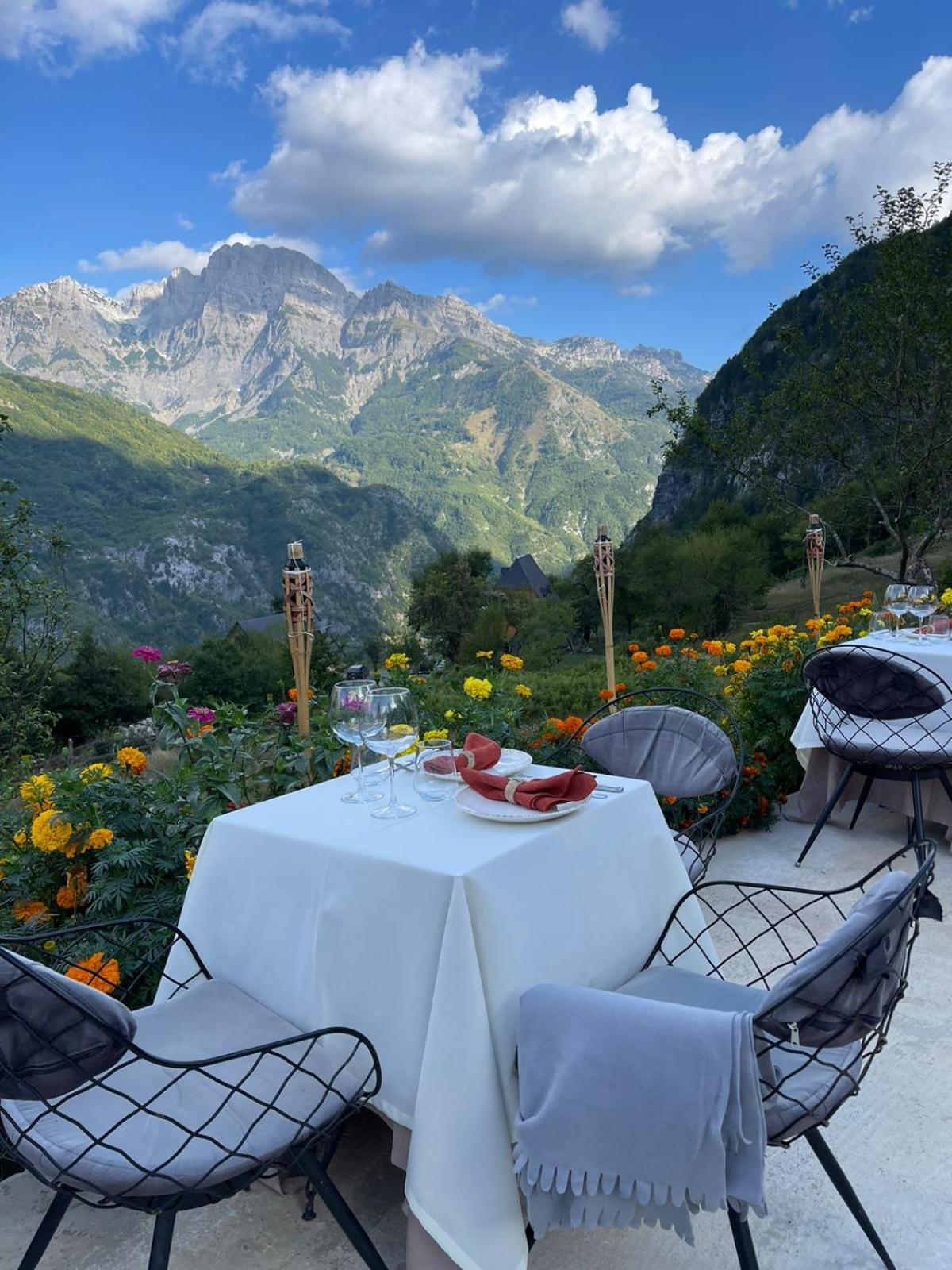 Vidis Chalet Boutique Hotel Theth Bagian luar foto