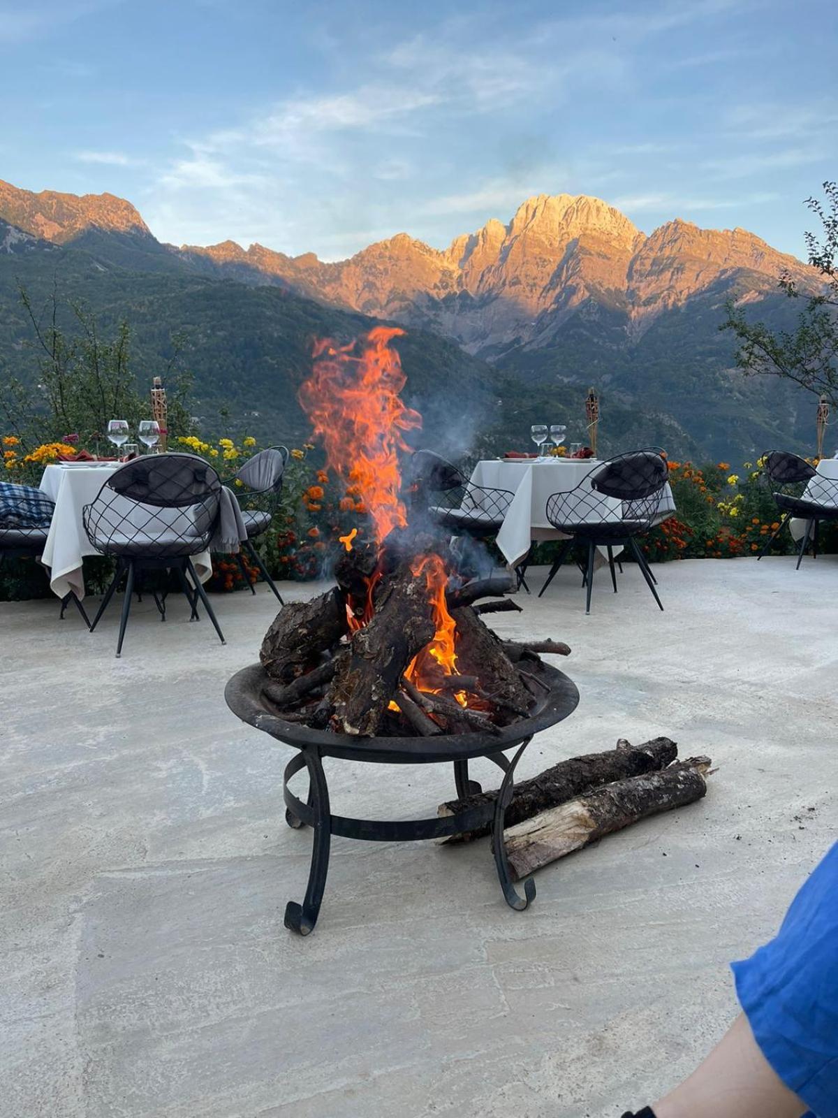Vidis Chalet Boutique Hotel Theth Bagian luar foto