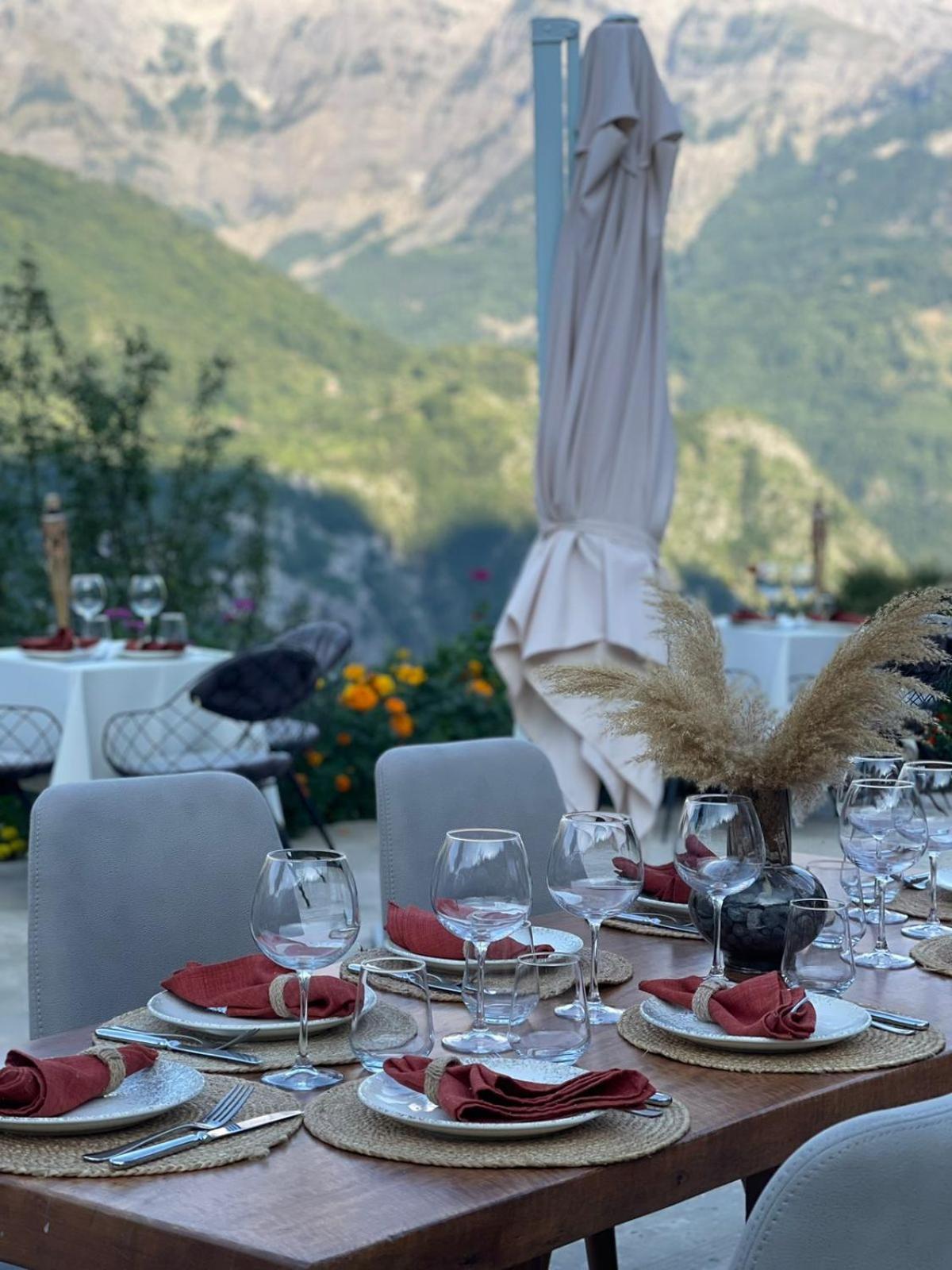 Vidis Chalet Boutique Hotel Theth Bagian luar foto