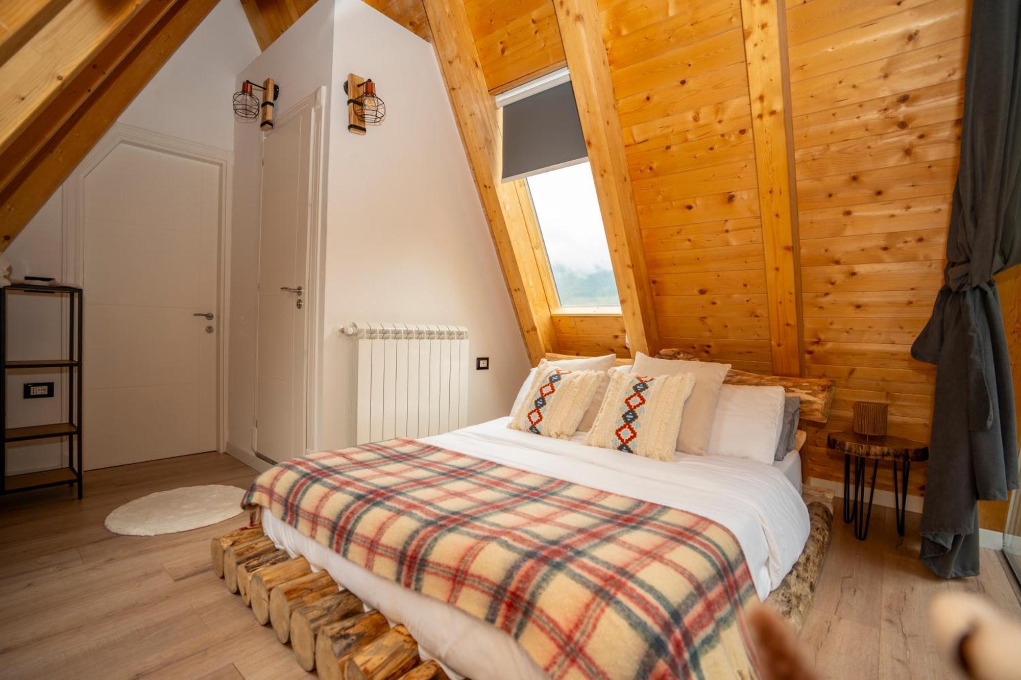Vidis Chalet Boutique Hotel Theth Bagian luar foto