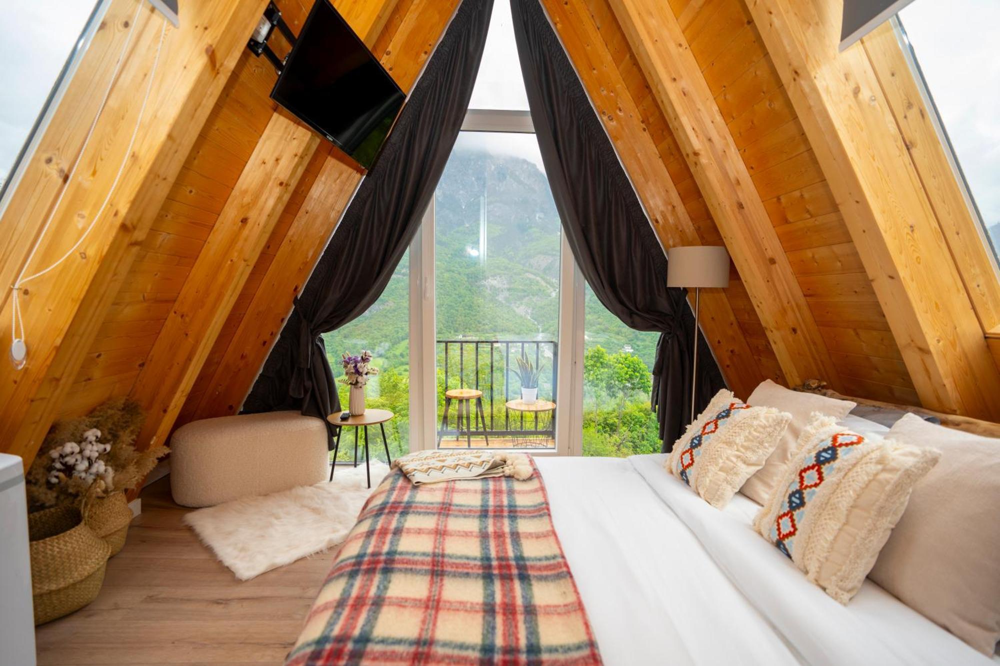 Vidis Chalet Boutique Hotel Theth Bagian luar foto