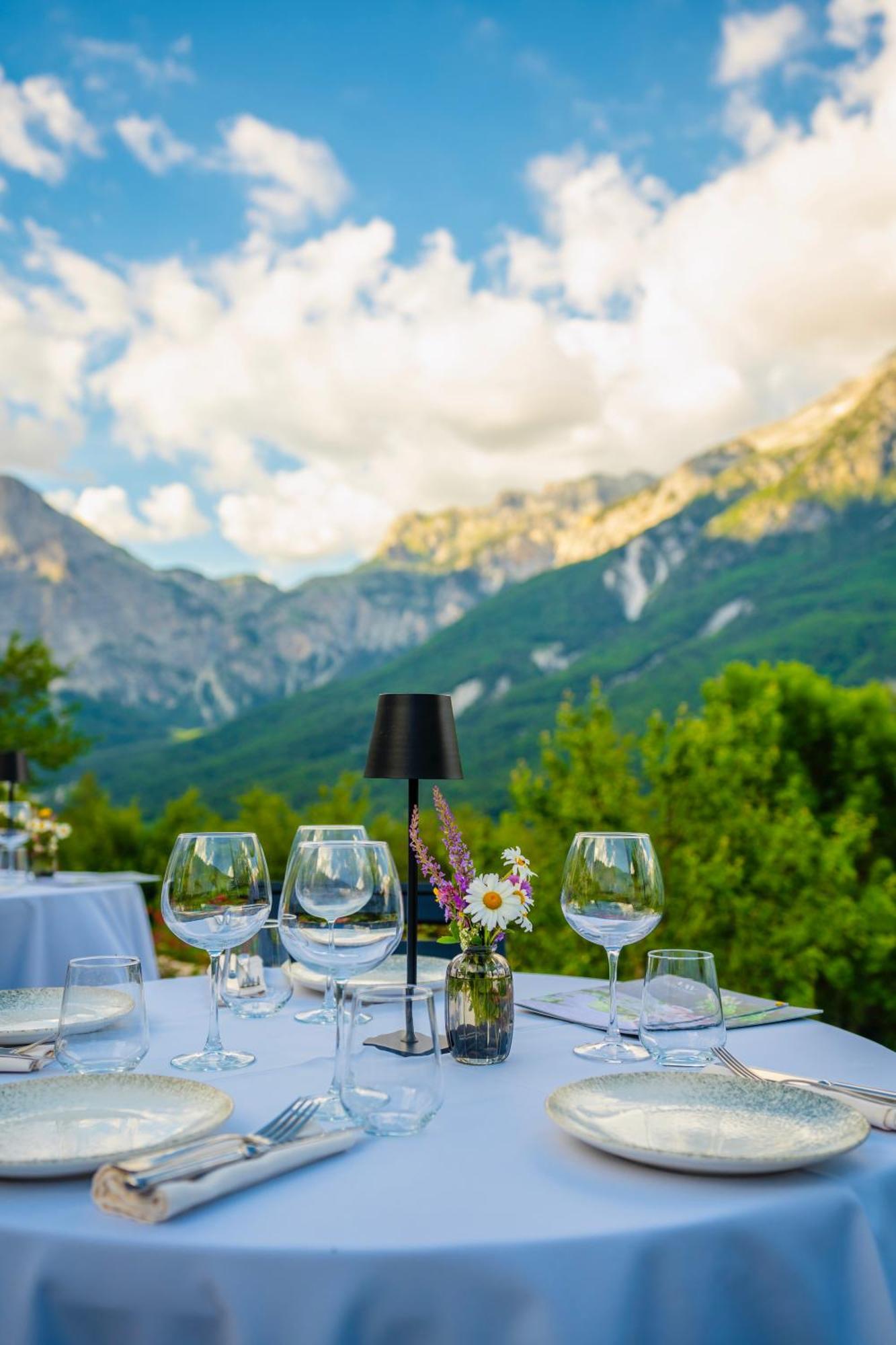Vidis Chalet Boutique Hotel Theth Bagian luar foto