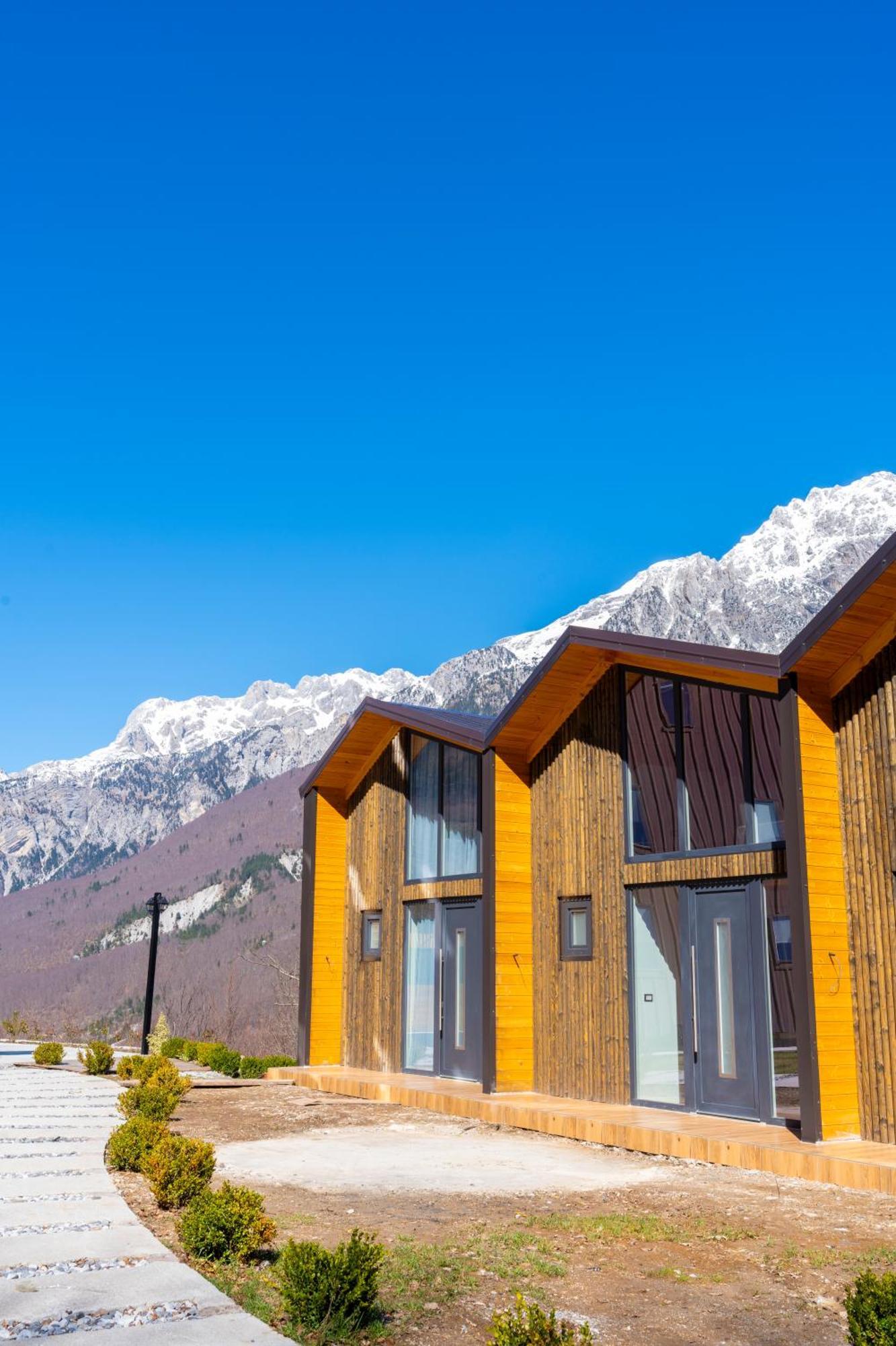 Vidis Chalet Boutique Hotel Theth Bagian luar foto