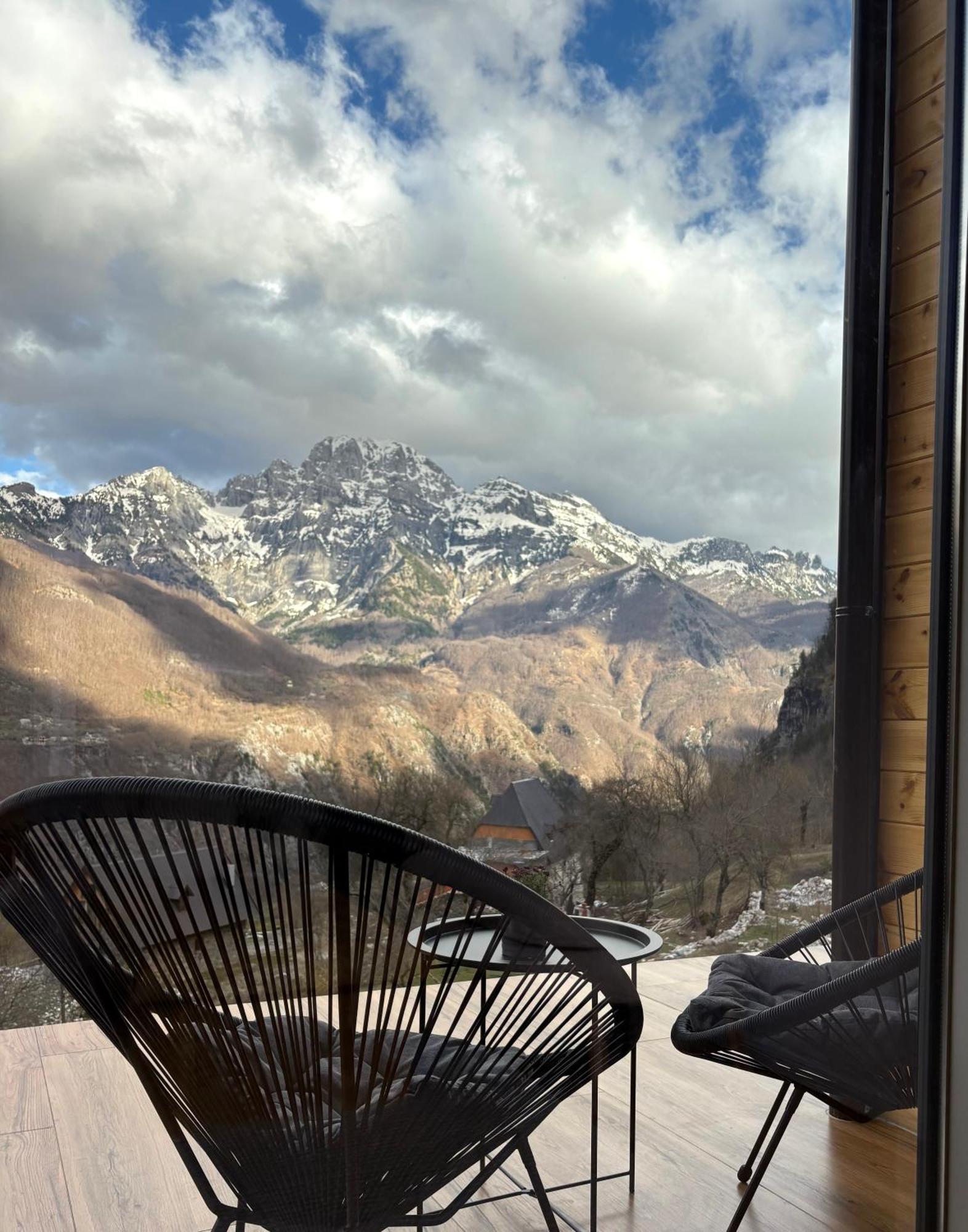 Vidis Chalet Boutique Hotel Theth Bagian luar foto